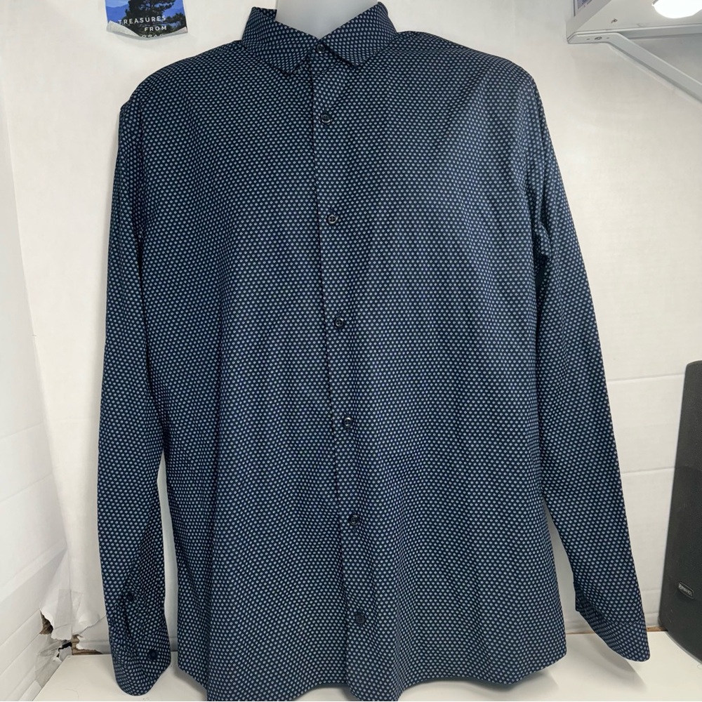 Men’s 01.Algo regular Large L Non-Iron stretch dress shirt, blue w/white…